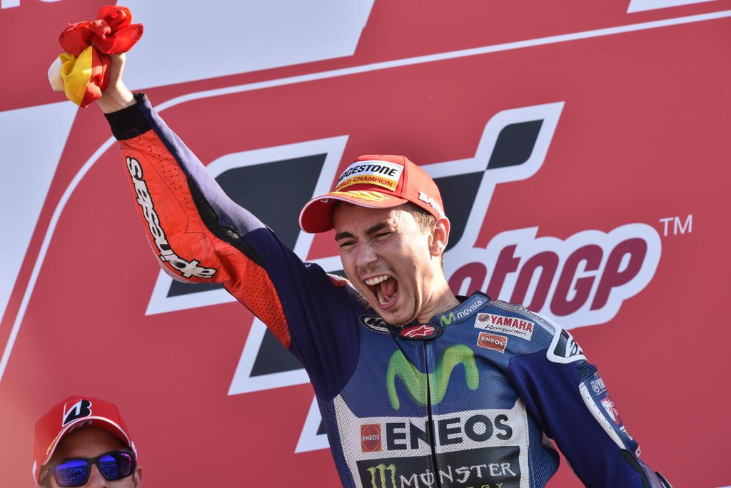 Tại giải MotoGP 2015, Jorge Lorenzo dành chức vô địch. Marc Marquez về ba 